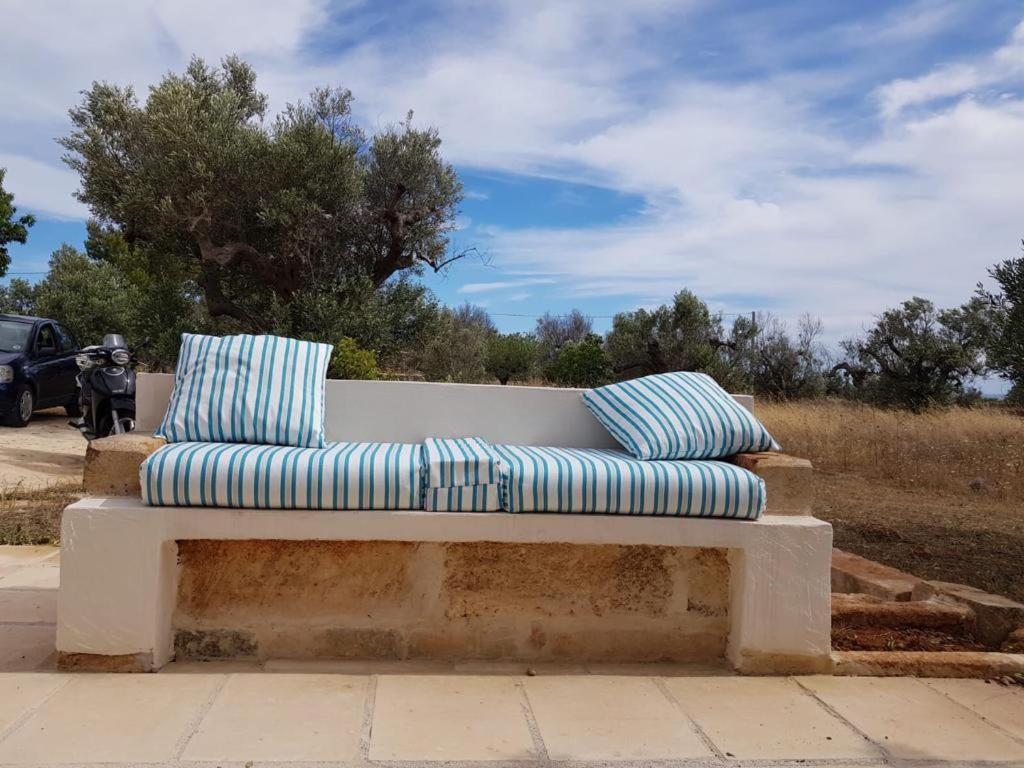 Trullo Contrada Specchi Apartment Racale Bagian luar foto